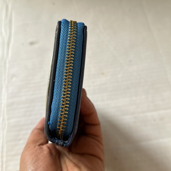 Disney Loungefly wallet - Picture 5 of 10